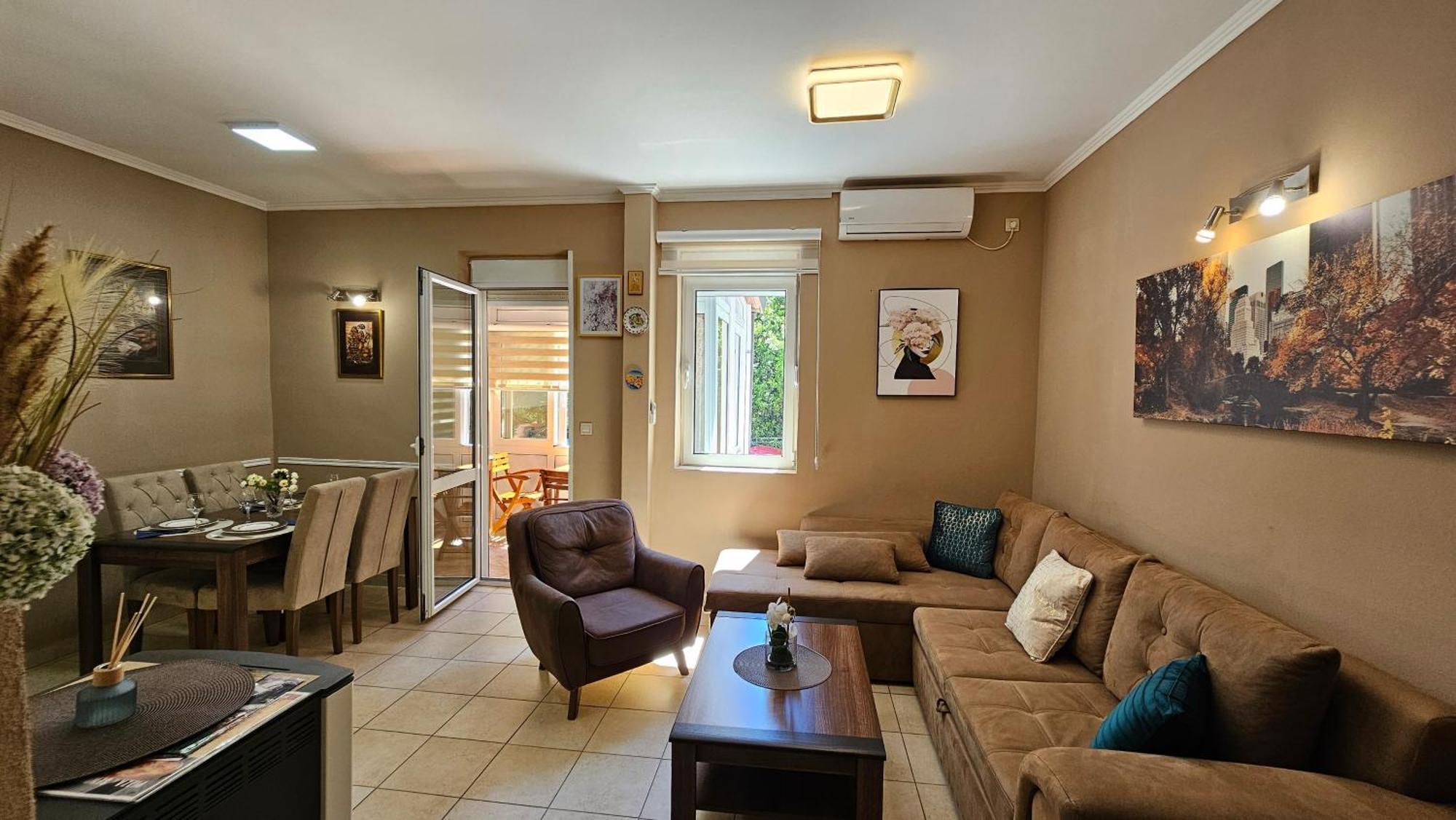 Lalovina Apartment ヘルツェグ・ノヴィ エクステリア 写真